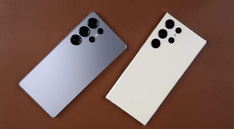 Samsung_S25 iPhone 17